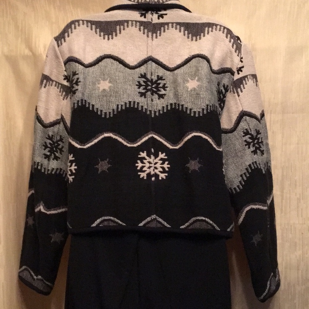 Flashback Snowflake Cropped Jacket Medium - image 2